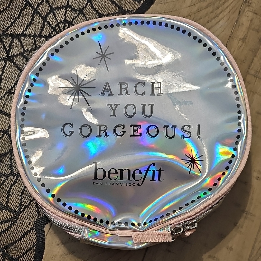 Benefit Iridescent Brows Round Bag